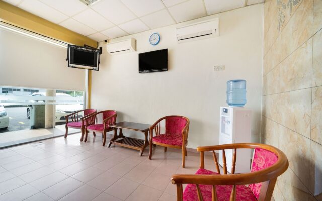 CP Hotel by OYO Rooms