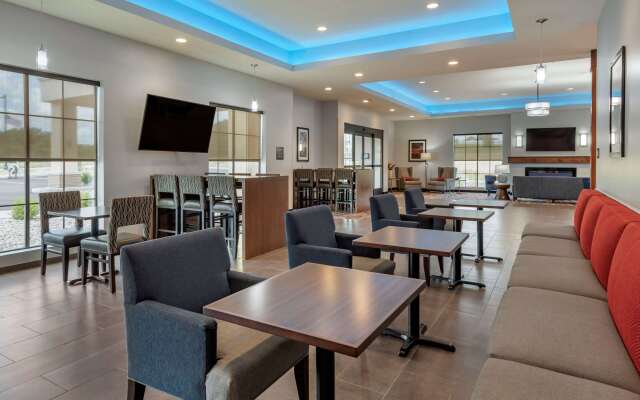 Comfort Suites