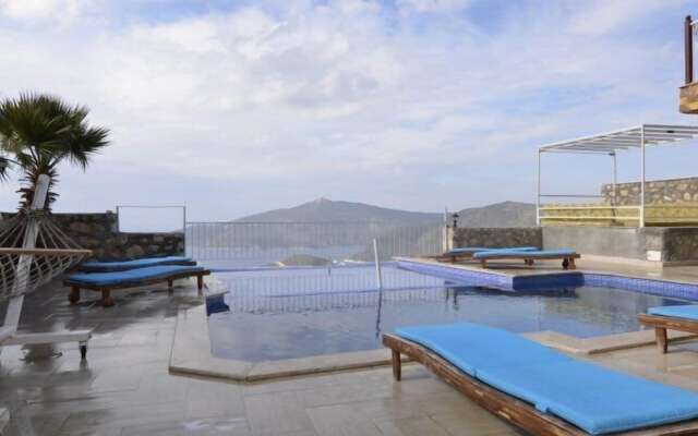 Kalkan 5 Bedrooms Villa Private Pool