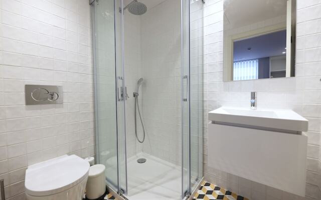 FLH Downtown GuestHouse