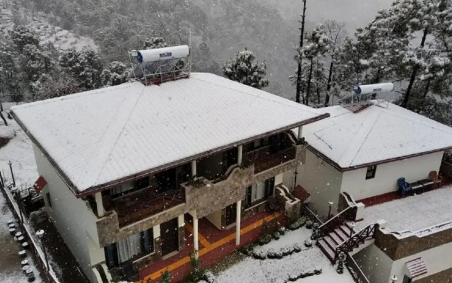Boros Resorts Binsar