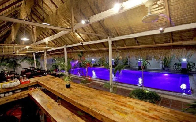 Sam Moon's Hotel Angkor Wooden House