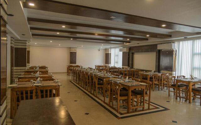 Earl Grey Hotel By OYO Rooms
