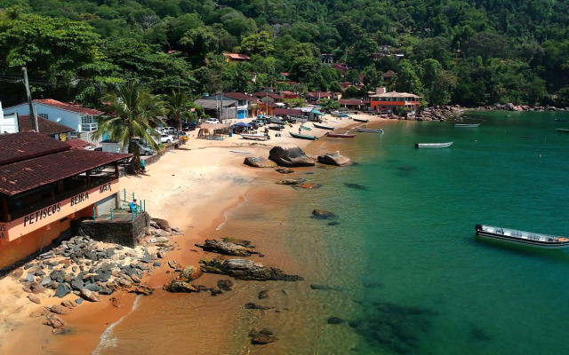 Residencial Picinguaba "Pé na Areia - 60m da Praia"