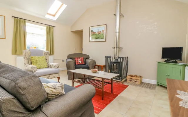 1 Pines Farm Cottages