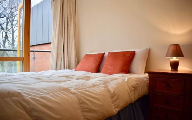 2 Bedroom Apartment With Balconies