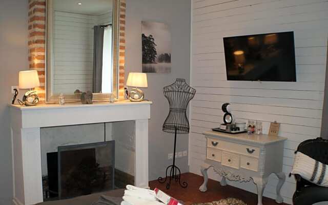 Le Chateau de la Barre