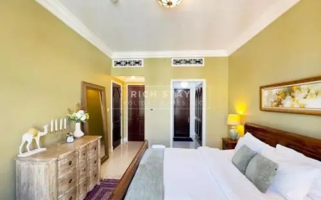 Sensational 1BR apartment in Tajer, Souk Al-Bahar