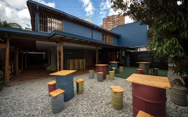 Yolo Hostel Medellin