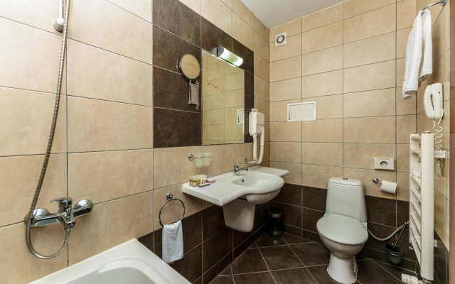 Yanakiev Club Hotel