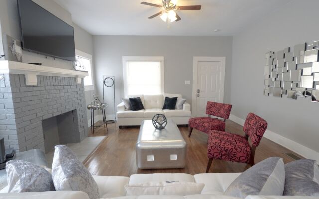 Laurel Pearl-Sleeps 5-1Bd