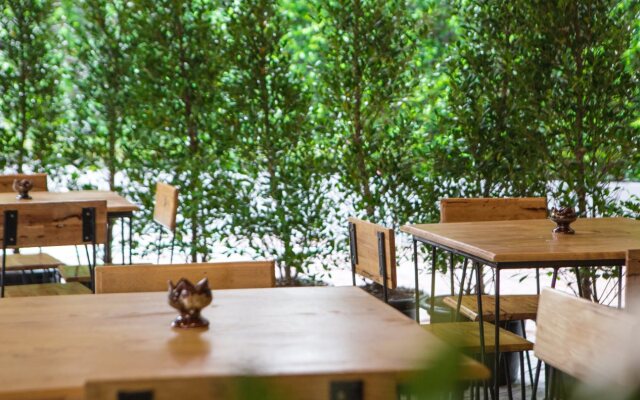 Sillemon Garden Hotel