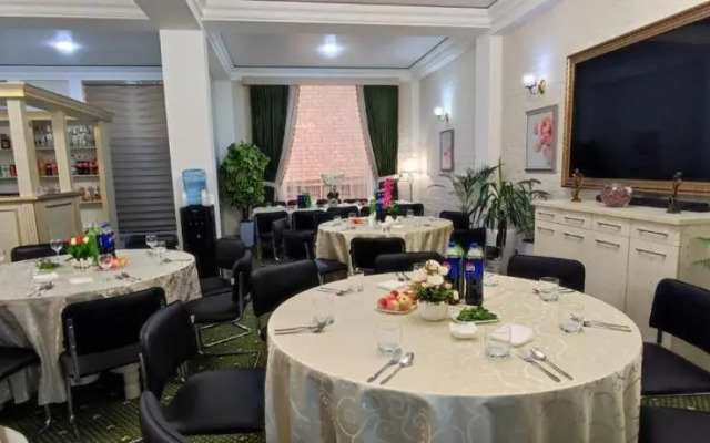 Bek Plus Hotel