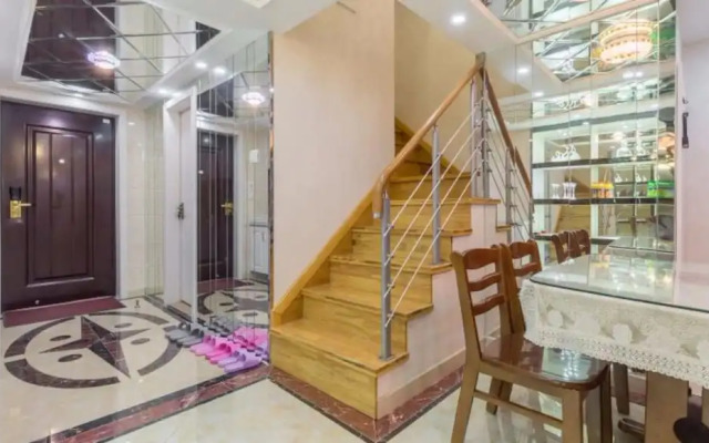 Railway Station Splendid Elegant Apartment