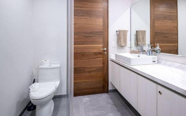 G302 MARLENE Incredible 2 BR condo at Gallery
