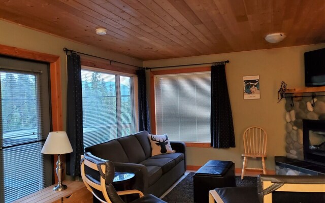 Summit Sunshine Retreat 1 Bedroom Condo by Redawning