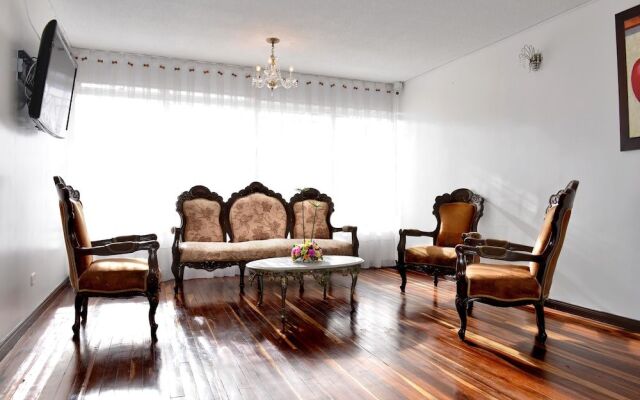 CM House - Hotel Moreno