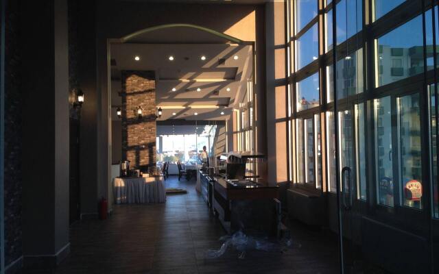 Centrum Business Hotel