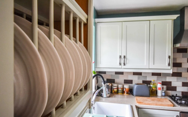 Rural Family Home, 5 Minutes From Clifton Village