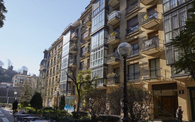 Zurriola Jazz Apartment by FeelFree Rentals