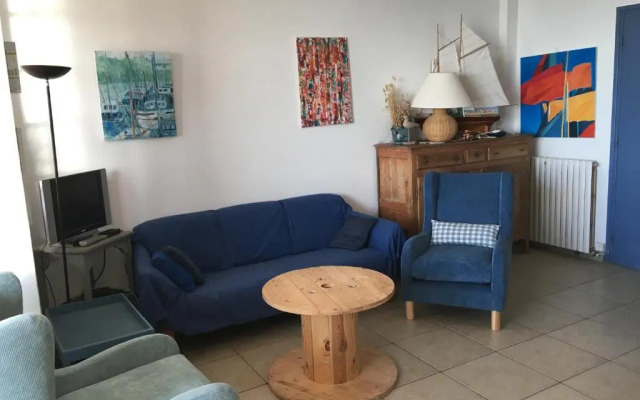 Face A La Mer , L Artiste