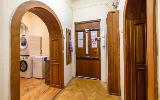 Stylish Homes Downtown Buda