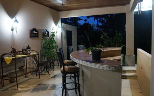 Agua Milagrosa Villa