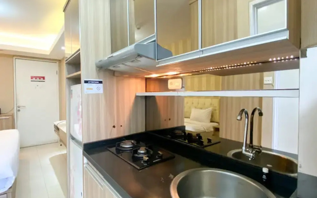 Cozy And Comfy Studio At Bassura City Apartment