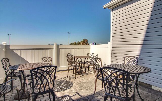 Spark by Hilton Clarion