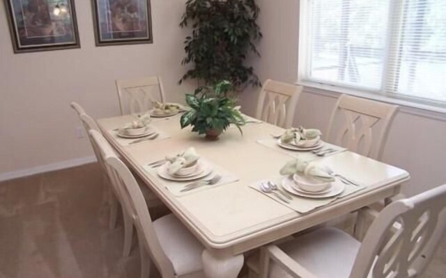541 Sandy Ridge House 4 Bedroom by Florida Star