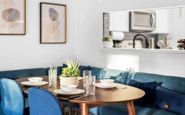 Chic 3-Bedroom Getaway in Central Austin