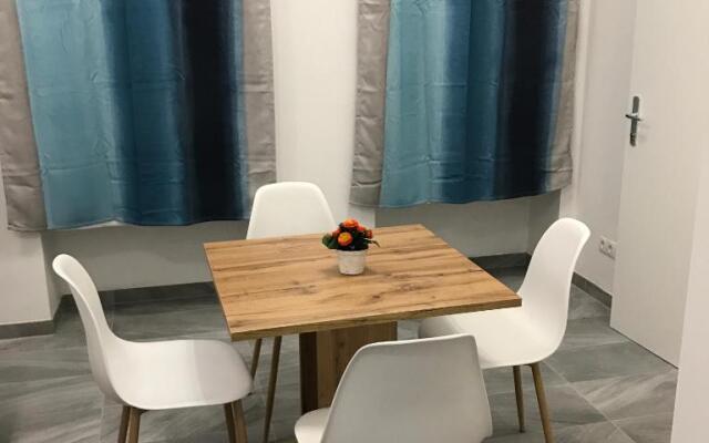 Saralo Apartments 1050