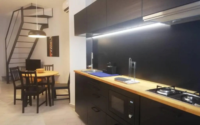 Palazzo D'Arrigo Black Loft