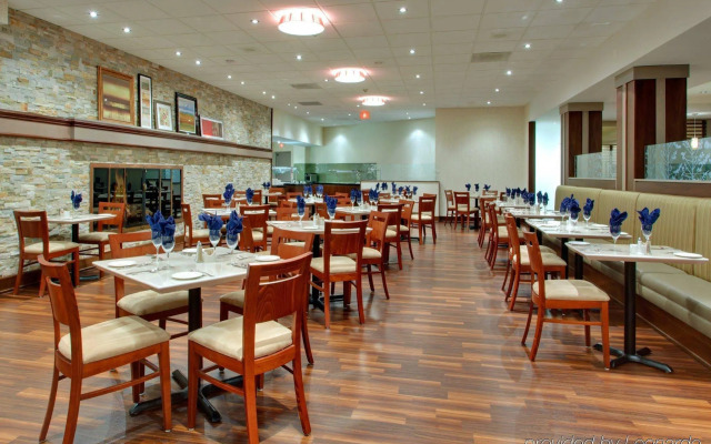 Allure Hotel & Conference Centre, Ascend Hotel Collection