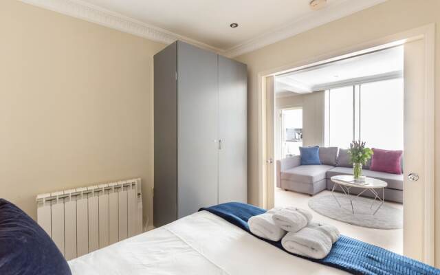 Elegant Double Bedroom In Belgravia