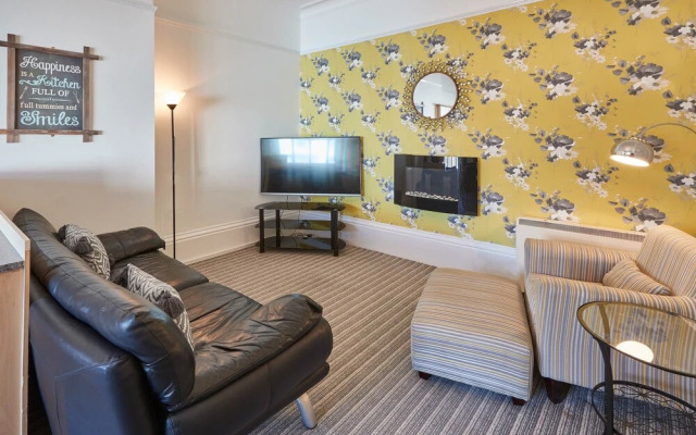 Apartment 3 At Khyber