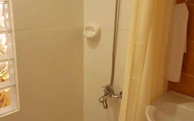 M Suites Hotel