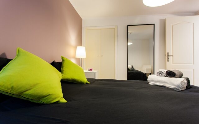 Casa Cara Sotão by All In Lisbon