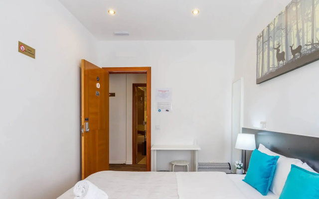 AYZ Javier Cabrini - Auto check-in property