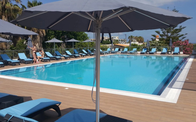 More Meni Cosmopolitan Hotel