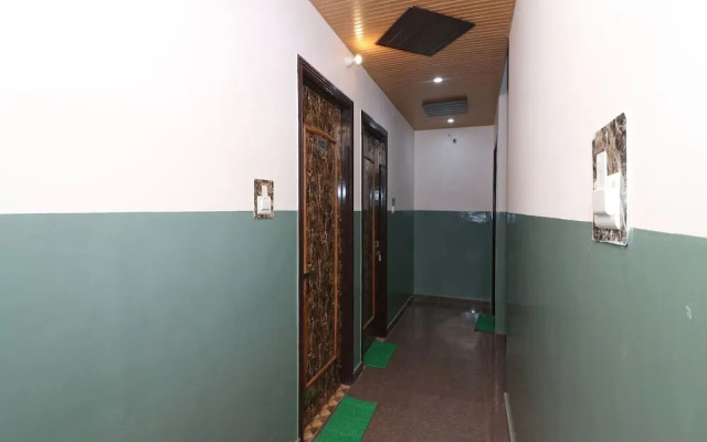 Rudraksh Hotel By OYO Rooms