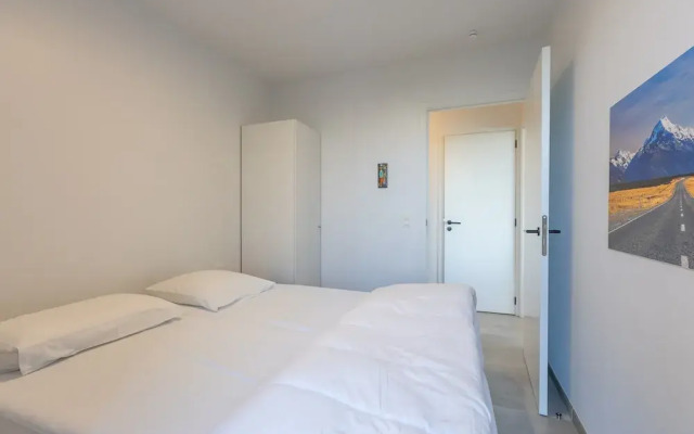 Newly Built Flat Near the City Centre