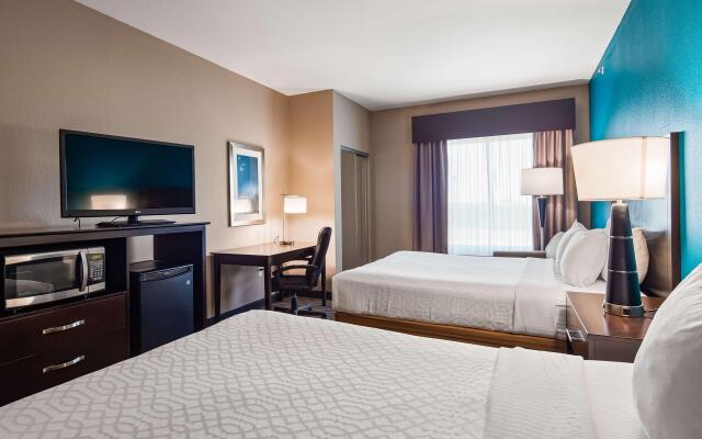 Best Western Plus Hiawatha Hotel