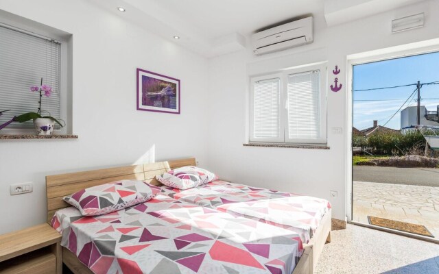 Beautiful Apartment in Rukavac With Wifi