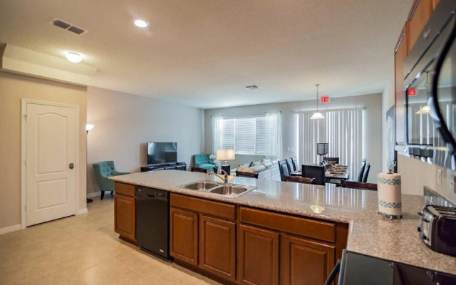 5133 Compass Bay