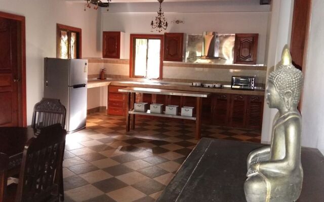 Relax And Resort Angkor Guesthouse