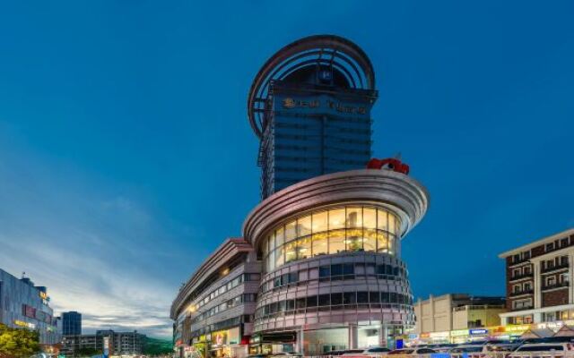 Yitel Collection (Nanjing Gulou Xuanwuhu Road)