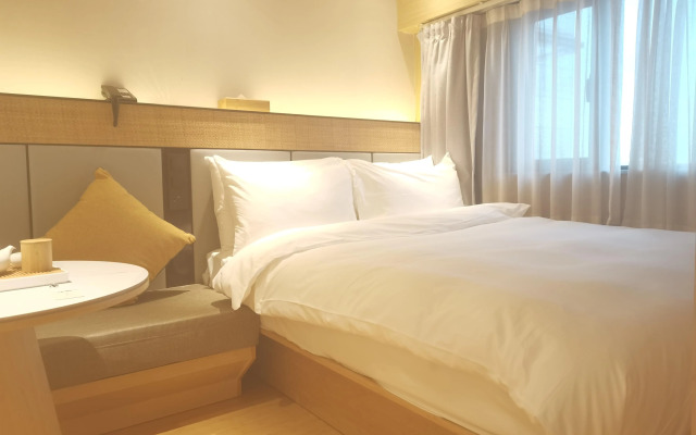 Ji Hotel (Shanghai Hongqiao Airport Konggang)