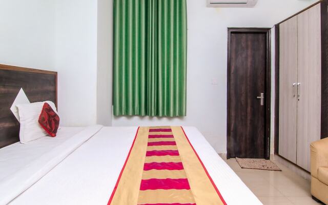 OYO 7590 Arena Stays