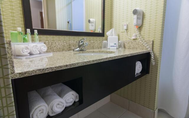 Holiday Inn Express Hotel & Suites Winchester by IHG